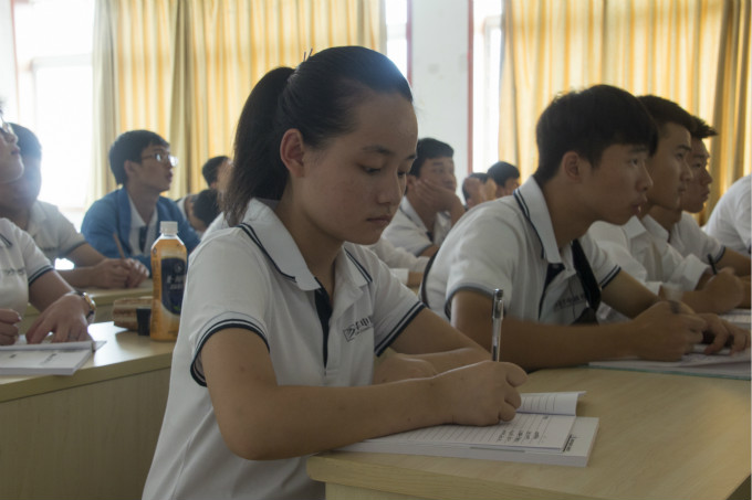 讓兄妹倆學門技術，是父親給他們最好的愛