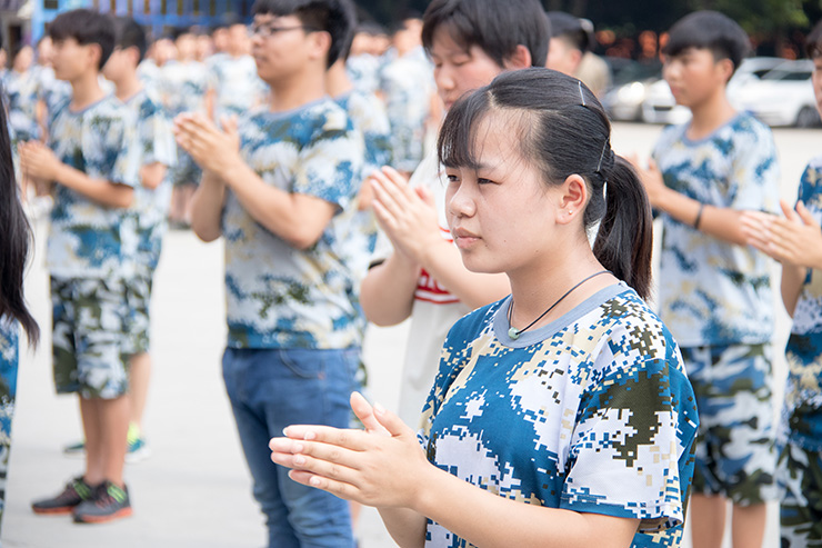 秋季軍訓會操完滿結束，新生面貌煥然一新