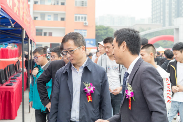 辭舊迎新 喜迎2019——四川新華祝大家豬年大吉大利