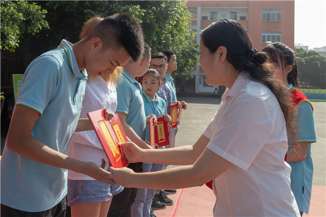 直擊2019優秀優干頒獎典禮現場：你的優秀從來不缺舞臺