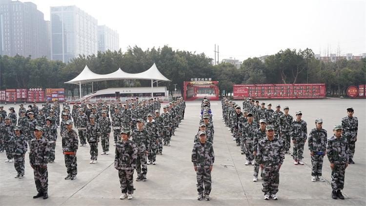 軍訓—颯爽英姿 青春飛揚正當時