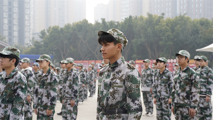 軍訓—颯爽英姿 青春飛揚正當時