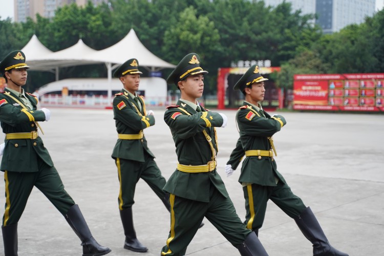 新華國旗護衛隊|青春與國旗同在！